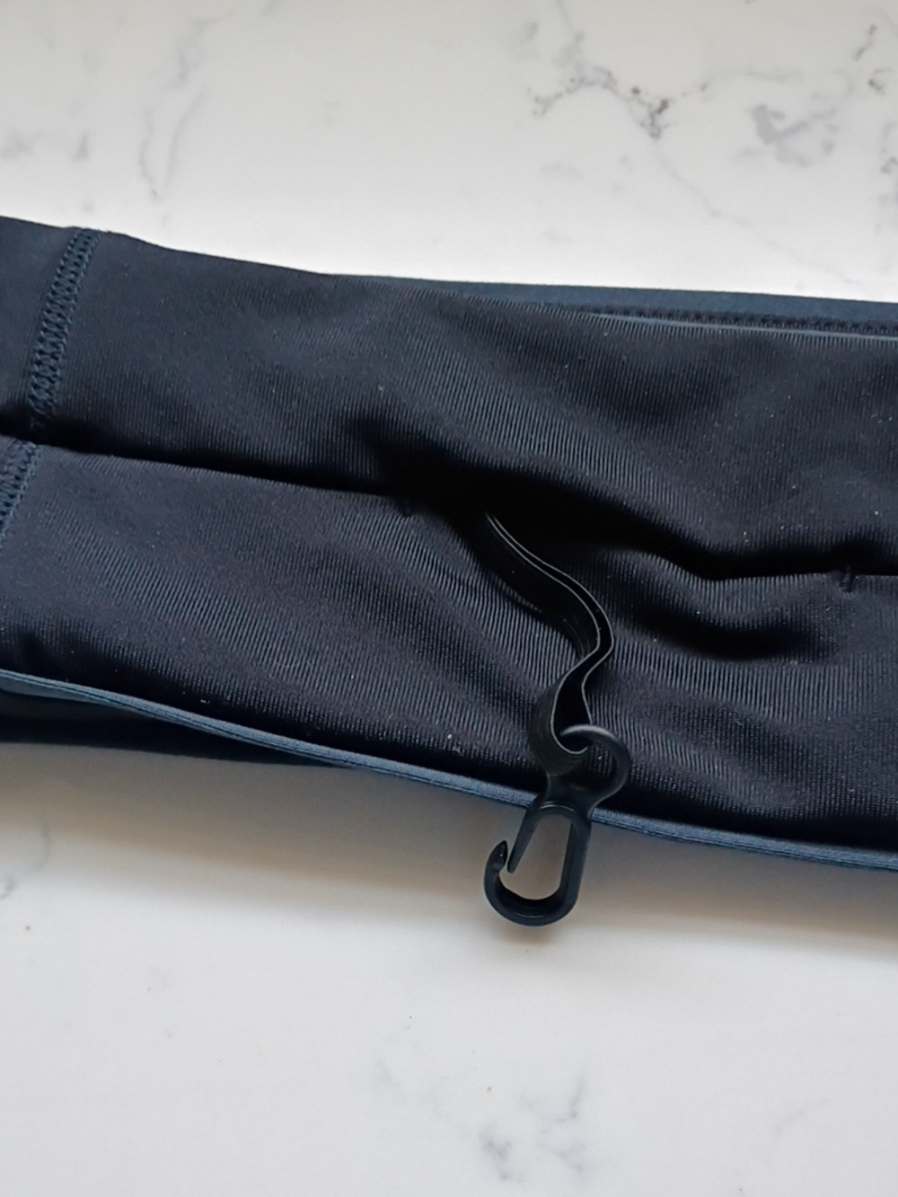 FlipBelt Black Running Waist Pack Belt - Picture 3 of 6